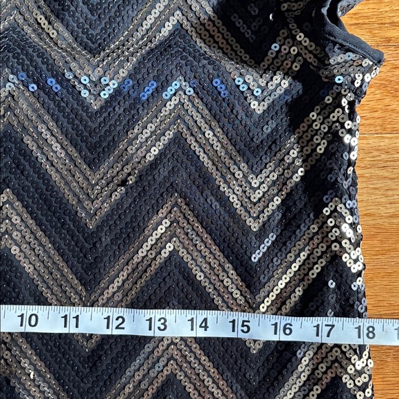 H&M Sequined Black and Gold Midi Dress Women’s Size Small Party Cocktail holiday - Picture 8 of 8